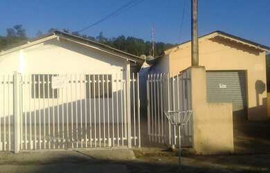 Imagem: A casa possui 300m² de Área Privada e está localizado em