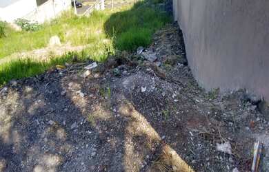 Imagem: O terreno à venda possui e está localizado em Loteamento