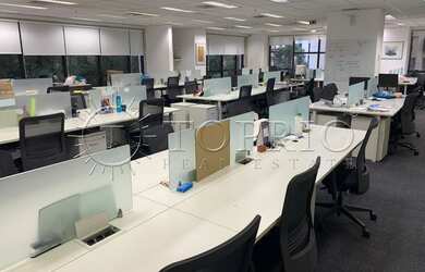 Imagem: A sala comercial possui 3 Banheiros e 562m² de Área Privada