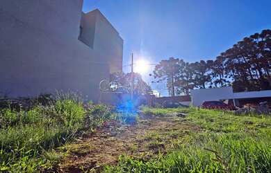 Imagem: O terreno possui 128m² de Área Privada, Imóvel novo e está