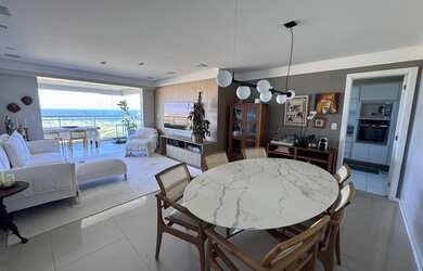 Imagem: O apartamento possui 3 Dormitórios, 3 Suítes, 4 Banheiros