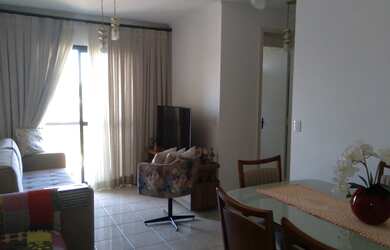 Imagem: O apartamento possui 2 Dormitórios, 1 Banheiro, 1 Vaga na garagem