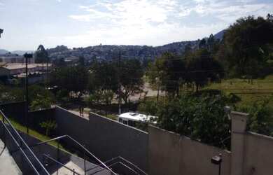 Imagem: A casa possui 2 Dormitórios, 1 Banheiro, 1 Vaga na garagem