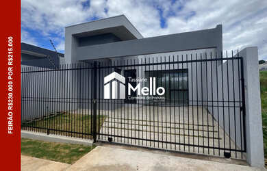 Imagem: A casa possui 2 Dormitórios, 1 Suíte, 2 Banheiros, 2 Vagas