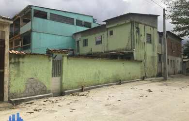 Imagem 1: Casa com quintal grande próximo à praia em Itacuruçá