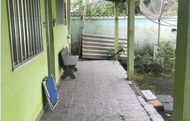 Imagem 14: Casa com quintal grande próximo à praia em Itacuruçá