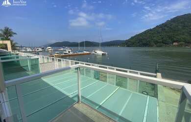 Imagem: A casa possui 2 Dormitórios, 2 Suítes, 3 Banheiros, 60m²