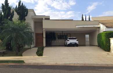 Imagem: A casa possui 4 Dormitórios, 2 Suítes, 7 Banheiros, 6 Vagas