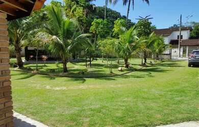 Imagem: A casa em condomínio possui 2 Dormitórios, 1 Suíte, 2 Banheiros