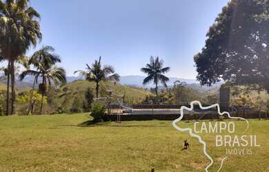 Imagem: A fazenda possui 3 Dormitórios, 1 Suíte, 2 Banheiros e 32000m²