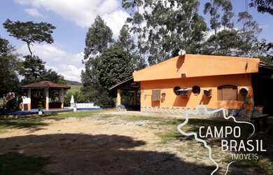 Imagem: A fazenda possui 5 Dormitórios, 2 Banheiros, 3m² de Área