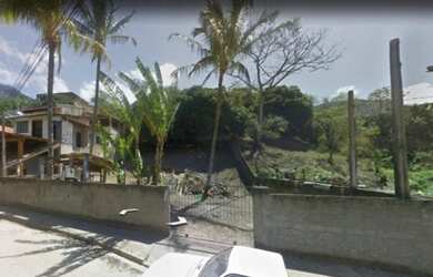 Imagem: O terreno possui 725m² de Área Privada e está localizado