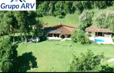 Imagem: A fazenda possui 10 Dormitórios, 4 Suítes, 20 Vagas na garagem