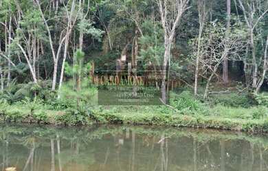 Imagem: A chácara possui 5 Dormitórios, 2 Banheiros, 20 Vagas na garagem