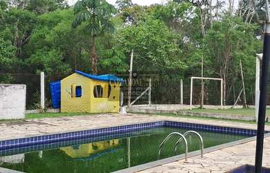 Imagem: A chácara possui 6 Dormitórios, 6 Suítes, 1 Banheiro, 7 Vagas