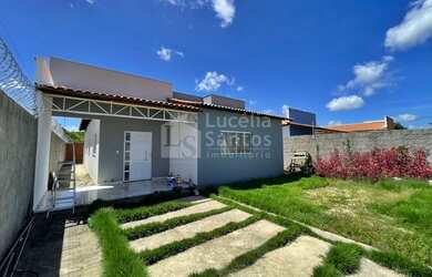 Imagem: A casa possui 3 Dormitórios, 1 Suíte, 1 Banheiro, 1 Vaga na