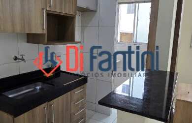 Imagem: O apartamento possui 2 Dormitórios, 1 Banheiro, 1 Vaga na garagem