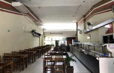 Imagem: A sala comercial possui 3 Banheiros e 400m² de Área e está