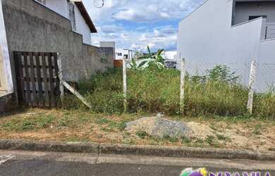 Imagem: O terreno possui 250m² de Área Privada e está localizado