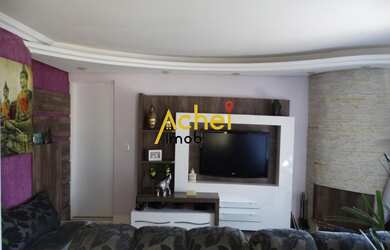 Imagem 3: Cobertura de 2 dormitórios toda reformada, opção para 3 com 2 vagas separadas no bairro m