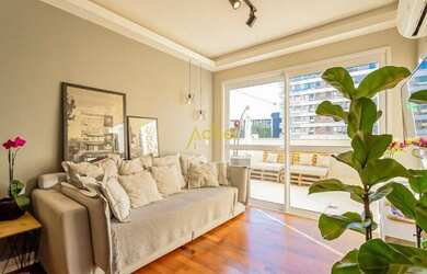 Imagem: O apartamento possui 2 Dormitórios, 1 Suíte, 2 Banheiros