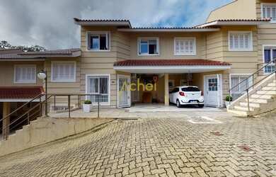 Imagem: A casa em condomínio possui 3 Dormitórios, 1 Suíte, 4 Banheiros