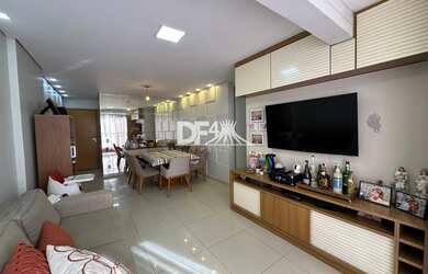 Imagem: O apartamento possui 4 Dormitórios, 2 Suítes, 1 Banheiro