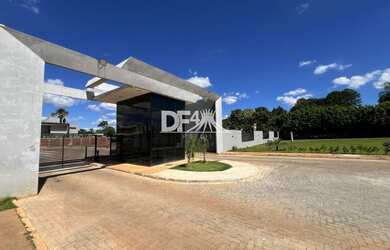 Imagem: O terreno possui 2500m² de Área e está localizado em Park