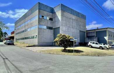 Imagem: O depósito possui 1295m² de Área e está localizado em Centro