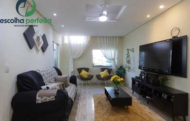 Imagem: A casa em condomínio possui 2 Dormitórios, 2 Suítes, 3 Banheiros