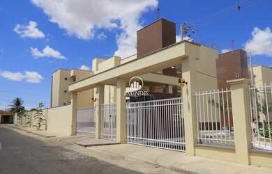 Imagem: O apartamento possui 2 Dormitórios, 1 Suíte, 2 Banheiros