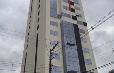 Imagem: A sala comercial possui 1 Banheiro, 1 Vaga na garagem, 32m²