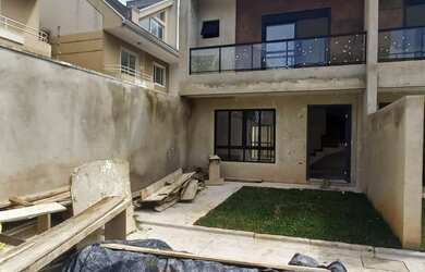 Imagem: A casa em condomínio possui 3 Dormitórios, 1 Suíte, 2 Banheiros