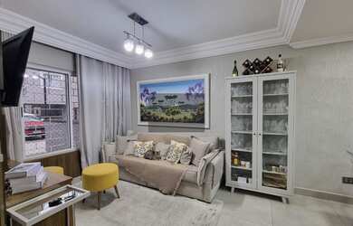 Imagem 3: Sobrado à venda Triplex mobiliado no Xaxim , Curitiba