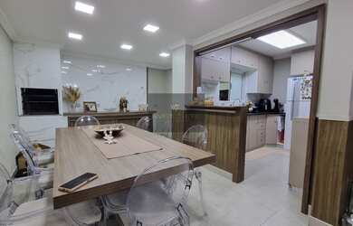 Imagem 13: Sobrado à venda Triplex mobiliado no Xaxim , Curitiba