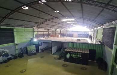 Imagem: O depósito possui 2 Banheiros e está localizado em Recantus