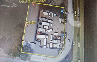 Imagem: O depósito possui 2 Banheiros e está localizado em Centro