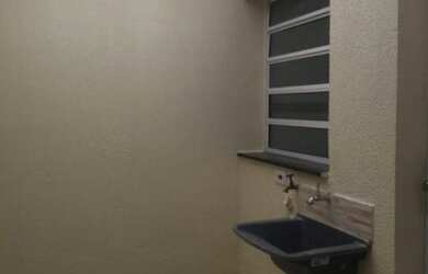 Imagem: O apartamento possui 2 Dormitórios, 1 Suíte, 1 Banheiro, 1