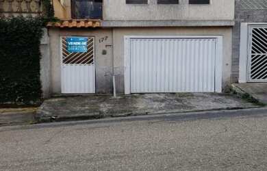 Imagem: A casa possui 2 Dormitórios, 2 Banheiros e 75m² de Área e