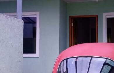 Imagem: A casa possui 3 Dormitórios, 1 Banheiro, 4 Vagas na garagem