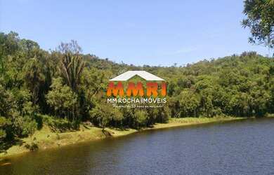 Imagem: A fazenda possui 3 Dormitórios, 2 Banheiros, 6m² de Área