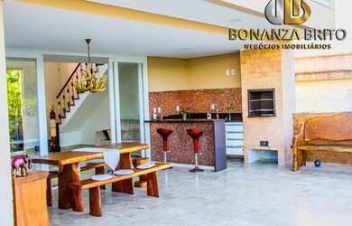 Imagem: A casa possui 6 Dormitórios, 4 Suítes, 6 Banheiros, 5 Vagas