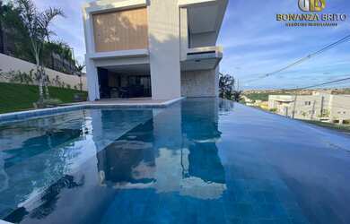 Imagem: A casa em condomínio à venda possui 4 Dormitórios, 4 Suítes