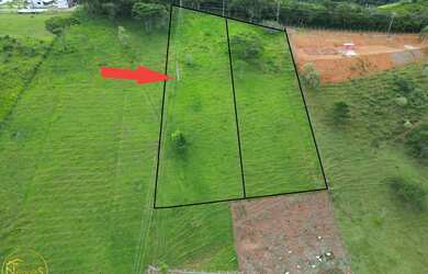 Imagem: O terreno possui 2562m² de Área Privada e está localizado