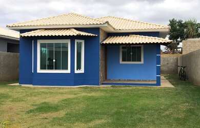 Imagem: A casa possui 2 Dormitórios, 1 Suíte, 2 Banheiros, 1 Vaga