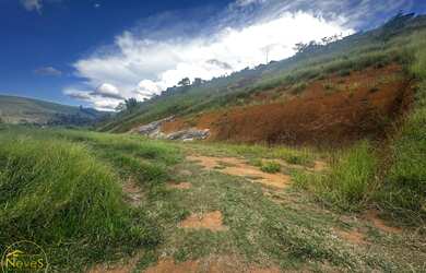 Imagem: O terreno possui 3.315m² de Área Privada e está localizado