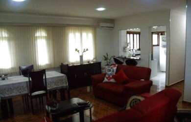 Imagem: A casa possui 3 Dormitórios, 1 Suíte e 153m² de Área e está