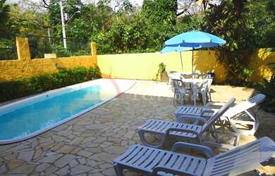 Imagem: A casa em condomínio possui 3 Dormitórios, 2 Banheiros, 3