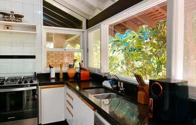 Imagem 7: Casa para Locação Anual na Praia de Santiago em Condomínio Pé na Areia