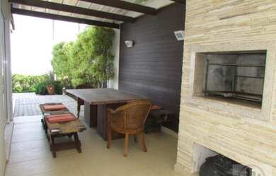 Imagem 3: Casa a Venda em Juquehy, Condomínio Fechado Frente ao Mar com Escritura...